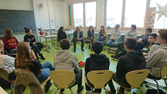 anschließende Gesprächsrunde im kleineren Kreis