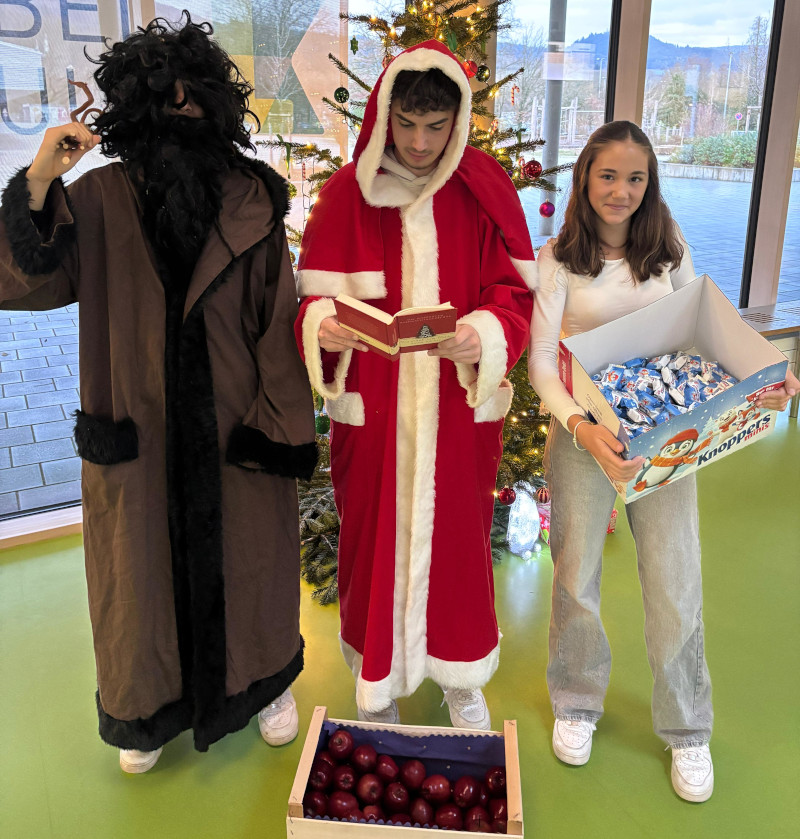 Nikolaus und seine Helfer